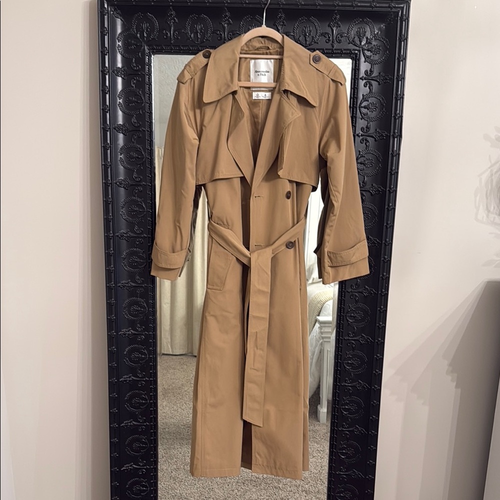 Abercrombie & Fitch Tan Trench Coat